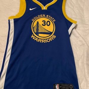 Nike golden state warriors steph curry jersey.